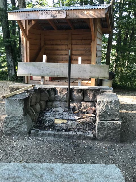 Der Grill der Brötlistelle Eichwald wurde gestohlen. Foto: zVg