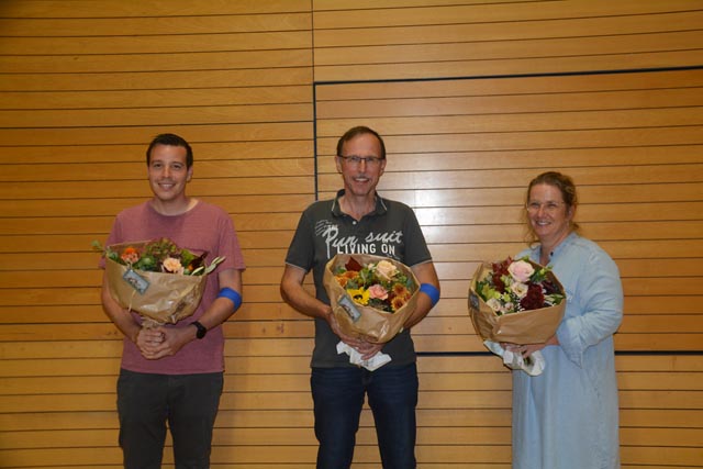 Quentin Oriet 28 999., Urs Lützelschwab 29 000., Christine Metzger 29 001. (von links) Spende. Foto: zVg
