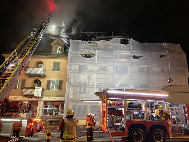 Das Gebäude wurde bei dem Brand arg in Mitleidenschaft gezogen. Foto: Polizei