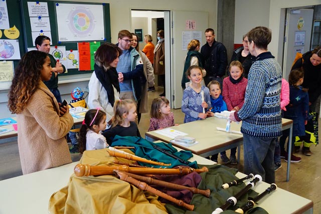 Das Interesse an den verschiedenen Instrumenten war gross. Foto: zVg