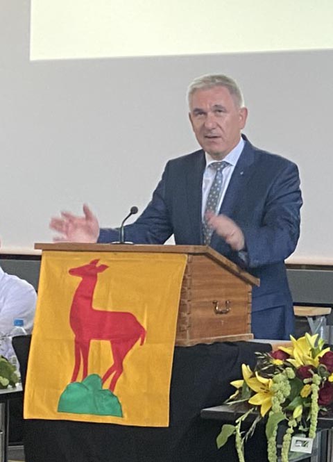 Landammann Alex Hürzeler überbrachte die Glückwünsche der Regierung. Foto: Sonja Fasler