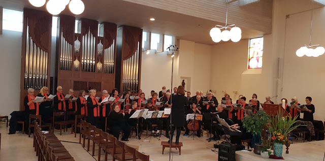 Einen Gottesdienst der besonderen Art gestalteten die Kirchenchöre Eiken und Stein. Foto: zVg