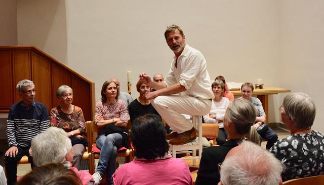 Schauspieler Rainer Frank und der einzige Gott. Foto: zVg