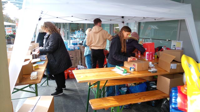 Mächtig zu tun hatten die Helferinnen und Helfer am Stand vor der Migros in Rheinfelden. Foto: zVg