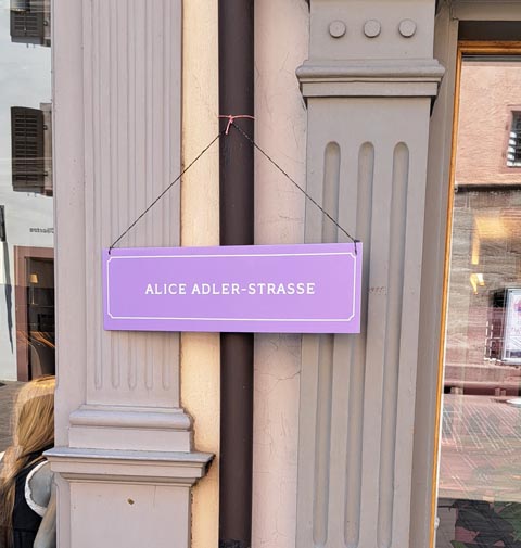 ...ihnen soll mehr Aufmerksamkeit geschenkt werden. Etwa durch die Benennung von Strassen oder Plätzen. Foto: zVg