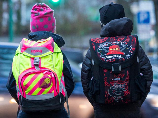 Die Winterhilfe Aargau unterstützt die Schule nachhaltig und finanziert unter anderem auch Schultheks und Kindergartentaschen. Foto: zVg