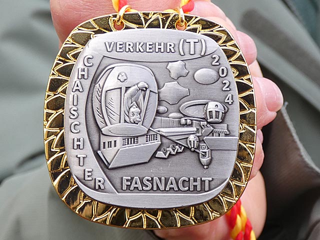 Die Fasnachtsplakette 2024; entworfen von Susanne Hörth. Foto: Jörg Wägli