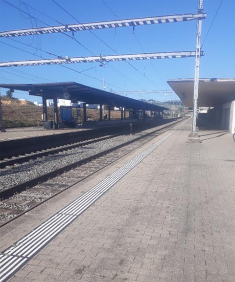 Stark versiegelter Bahnhof von Frick. Foto: © Chiara Wülser