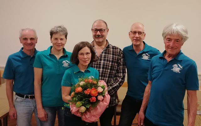 Der Vorstand des NSV; in derMitte die zurücktretende Kassierin Denise Schaffner sowie das neue Vorstandsmitglied Beat Geisseler. Foto: zVg