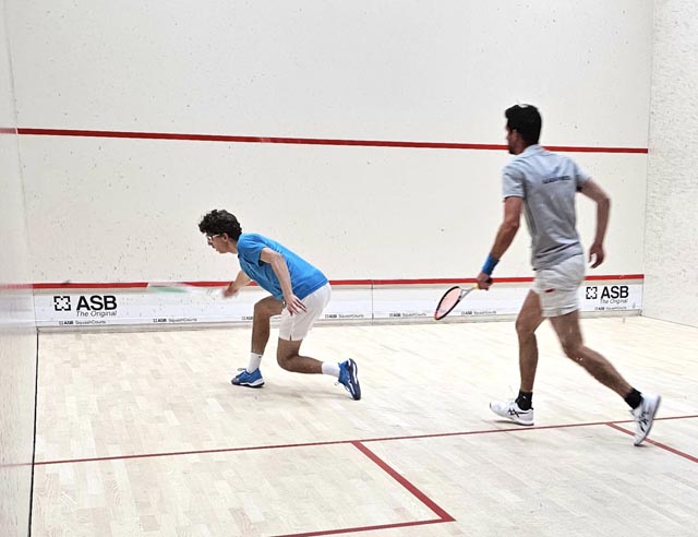 In Blau: Sieger Armand Hohenstein. In Grau: Vizemeister Ronnie Schüepp. Foto: zVg