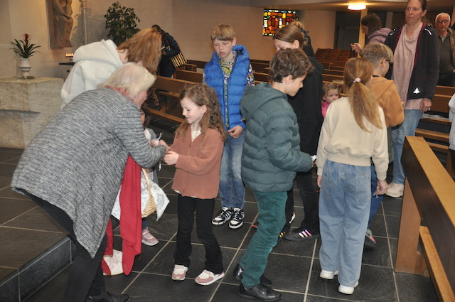 Zeihen: Ökumenische Karfreitagsfeier für Familien