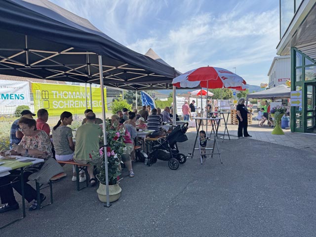 Zahlreiche Besucherinnen und Besucher kamen zum Fest. Foto: Lilia Staiger