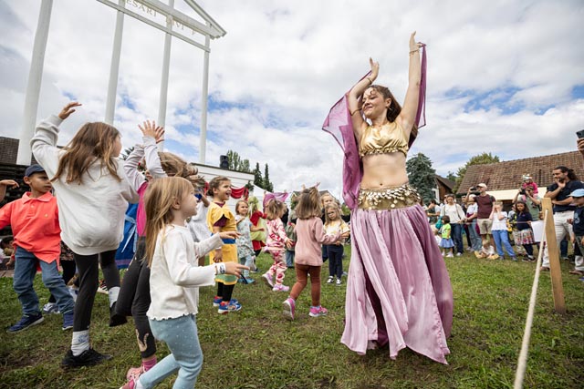  Mitmachen beim Kindertanz-Workshop. Foto: © Augusta Raurica