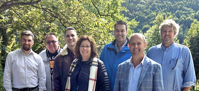 Von links: Grossrat Emanuel Suter, Gemeinderat Roger Merkle, Gemeinderat Rainer Kunz, Gemeinderatskandidatin in Frick Alexandra Leimgruber-Jud, Nationalrat Christoph Riner, Grossratspräsident Markus Gabriel und Finanzkommissionskandidat Stefan Schraner. Foto: zVg