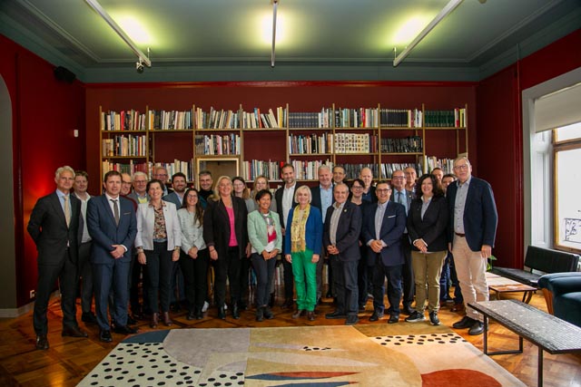 Die Delegation der Regio Basiliensis mit Antonio Hodgers, Regierungsrat des Kantons Genf.