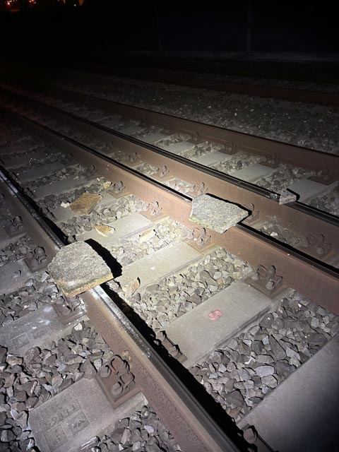 Nur mit viel Glück kam es nicht zur Entgleisung des Zuges.