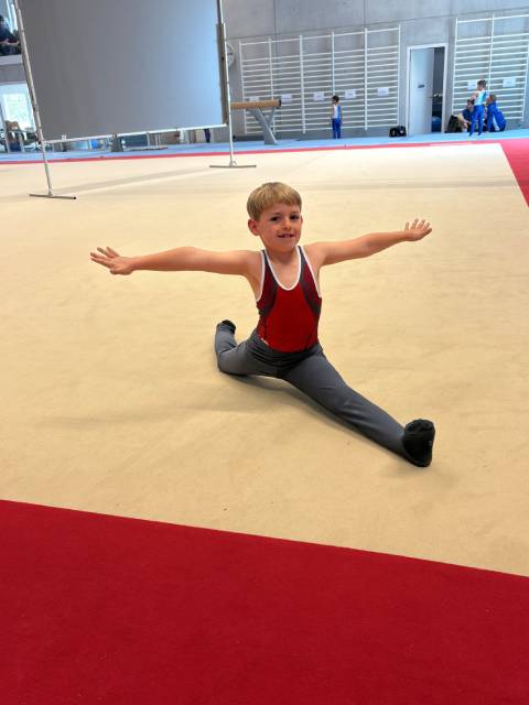 Emil Harsch im Spagat