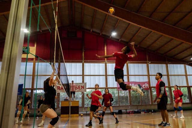 Am 25. April findet im Sportcenter Bustelbach wieder die Volley-Night statt. Foto: zVg