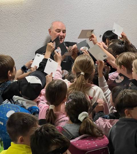 Ansturm auf ein Autogramm. Foto: Jenny Findeis 
