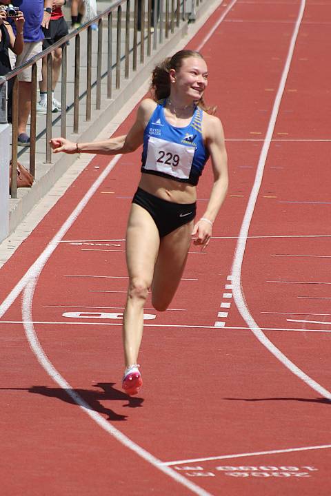 Fabienne Hoenke freut sich über EM-Limite und U23-Schweizer Rekord. Foto: zVg